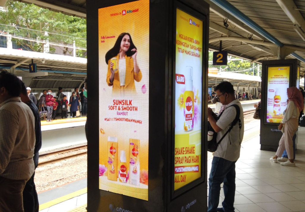 Pengembangan Diri Lewat Iklan Medsos Gen Z 2025